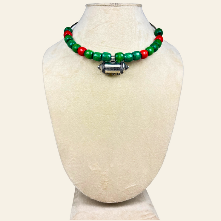 Necklace+green+red+beads+metal+festive+boho+annutra
