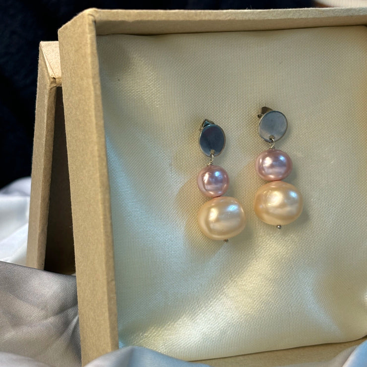 shell + pearl + earring + golden + silver + grey + cream + Pink + anti tarnish + pure + chic + casual + formal + wedding + INR + 650 + under 1000 + Annutra