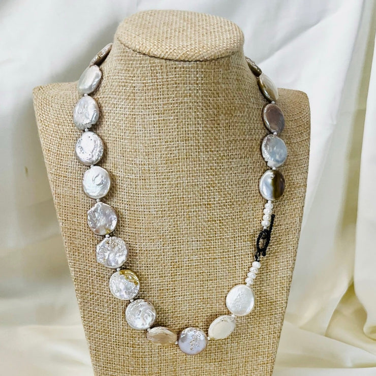 white_pearl_coin_necklace_cream_classy_pretty_annutra