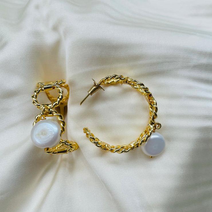 pearl_white_earring_centre_calm_peace_courage_annutra